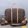 Luxurys Briefcases Leather Small Briefcase Men Business Shoulder Handbag Laptop Computer Totes Cross Body Bags bag