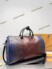 Borsone di design di lusso Borsa da viaggio da DONNA da uomo di alta qualità 45CM O 50CM Borsa sportiva impermeabile di grande capacità in rilievo Borsa da viaggio da donna E da uomo