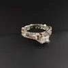 Mulheres anéis de designer de luxo rosa ouro quadrado moissanite diamante brilhante broca cheia anéis jóias pt950 banhado namorada presentes noivado anel de casamento 1913