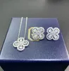 Accesorios de moda Collar de moda Pulsera Pendientes para nueva ropa de moda Pendientes de diamantes completos Pulseras Pendiente clásico de oro y plata con caja de regalo