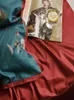 Beddengoedsets Vierdelig katoensatijn Blauwe plant Bloemen Bedrukken en verven Dubbelzijdig Kleuraanpassing Thuis Textiel Dekbedovertrek 1,8M