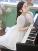 Abiti da ragazza Abito da sera per ragazze e bambini Primo compleanno Bianco alla moda Piccola principessa Gonna pomposa Fiore da sposa Pianoforte