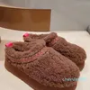 أحذية Tuts Fluffy Slippers للنساء اللواتي يرتدين فراء لحم الضأن من منصة واحدة مع نعال رأس كعكة مرتفعة