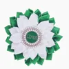 Broches cadeaux pour membres personnalisés, blanc et vert, organisations de services bénévoles africaines, les liens incorporés, broche pour femmes