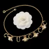 Collana in oro Collana di design Collana di gioielli per donna Collana con ape di perle di diamanti 18k