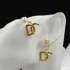 Projektantki kolczyki stadninowe dla kobiet akcesorium Pearl kolczyki na świąteczne prezenty biżuterii