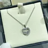 Sweet Romantic Sterling Sier Three Diamond Rotating Heart Necklace For Women's Simple Fashion Märke smyckespresent