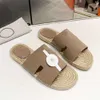 Alpargata Antigua para hombre estilo informal junto al mar Sandalias con letras icónicas recortadas Sandalias con parte inferior plana para hombre Piel de ante de cabra Sandalias con suela de cuerda superior Zapatillas para caminar por casa