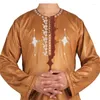 Vêtements ethniques en gros islamique hommes robe pakistan coton et lin deux pièces brodé musulman Thobe avec pantalon