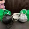 Bollväskor designer väskor kvinnor vävda väska lyxiga handväskor kanin öronväska maya stor kapacitet väska kohud casual axel söt väska 231015