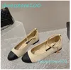 Chaussures habillées de luxe Designer Ballet Printemps Automne Perle Chaîne en or Mode Nouveau Plat Lady Lazy Dance Mocassins Femmes noires Chaussures avec boîte Semelle en cuir