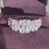 Mujeres Anillos de diseño de lujo Cuadrado Grande Moissanite Diamante Brillante Taladro completo Anillos Joyería PT950 Novia plateada Regalos Compromiso Anillo de bodas 1919