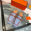 10A Дизайнеры плоские лоферы тапочки женские туфли Loro Flats Trader Factory Factory Lummer Charms Walk Losed