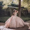 2024 Rose Gold Sparkly Crystal Appliciques Pärlor Crystal Bow Quinceanera Dresses Ball klänning från axeln söta vestidos de 15 flickor