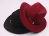 Bérets en gros feutre Cowboy Fedora chapeaux avec décor en cuir large bord femmes hommes Panama fête formelle casquette Goth Top Vintage chapeau de mariage