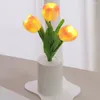 Luci notturne Tulipano LED Luce Tulipani romantici Fiori artificiali Lampada rosa a batteria per regali di arredamento per interni