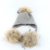 Geniş Memlu Şapkalar Kova Şapkaları Kış Bebek Şapkası Gerçek Kürk Ponponları Kafa Beanes Çocuklar İçin Sıcak Örgü Şapkalar Bebek Kapağı 231027