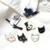 Cartoon Tier Äpfel Band Broschen Schwarz Weiß Paar Katze Fisch Knochen Emaille Pins Kleidung Kragen Anstecknadel Tasche Metall Abzeichen Apple Watchs Dekoratives Charme