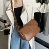 Bolsos de hombro Bolsos Bolso cruzado para mujer 2023 Nuevo maletín vintage de otoño/invierno Bolsos de hombro simples de modastylishdesignerbags