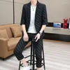 Herrenanzüge Sommer Dünn Weiß Schwarz Grau Koreanischer Stil Schlanker zweiteiliger Anzug Halbarm Briefdruck Design Mode Blazer