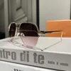 Neue Luxus -Mode -Klassiker Pilot -Sonnenbrille für Männer Frauen Metall Square Gold Rahmen UV400 Herren Vintage Style Haltung Sonnenbrille Schutz Designer Brillen Brillen