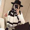 23ss Women Man Designer Scarf Fashion Brand Cashmere Scarves for Winter Womens and Mens Long wool head scarf Wraps Christmas Gift