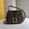 2023 Diseñador Bolso de hombro de cuero de alta calidad Embrague de lujo Mujeres Cartera en relieve Bolso de cadena Bolso de hombro para mujer F Diseñador Satchel 1988