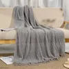 Filtar för sängar handstickade soffa filt Po Props Tassel Air Condition Chunky Knit alla årstider