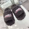 Balencaga Plush Family Line Furry Sandals Women Slipper Shearling Paris New b Letter Embroidery Flat Bottomed One Sandal Home Wearing Anti-skid OB2D