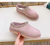 2024 Hot Man Femmes Tasman Slipper Boots Snow Boots SheepShin en peluche fourrure Keep Warm Boots With Card Dustbag Soft Conforty Casual Slippers Beautiful Cadeaux