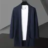 Chandails pour hommes Automne style coréen mode pull pour hommes épaissir et velours hommes cardigan tricoté pull manteau rayure veste mâle S-5XL 231030