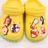 MOQ 20 Stück PVC-Cartoon-Frau „Don't Touch Garden Slipper“-Schuhschnalle, bezauberndes Zubehör für Armband-Charms, Knopf-Clog-Mädchen-Geschenk