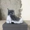 Toppkvalitet Retro Paint-Splatter Boots Black Round Toe Höjd Ökande kvinnors stövlar Punk LACE UP äkta läder riddare korta stövlar vinter