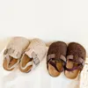Pantoufle automne hiver enfants chaussures en laine coréenne mode pantoufles chaudes bébé décontracté coton garçons filles antidérapant 231030