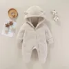 Rompers Baby onesie Autumn and winter thickened warm born baby clothes fleece pajamas go out crawling clothing 231030