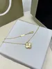 البرسيم المكون من أربع أوراق زهرة واحدة قلادة ذهبية بالليزر على طراز Laser Vanly Cleefly Classic Pendant Necklace Necklace Style كل شيء