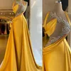 Party Dresses 2022 Bright Yellow Mermaid Formal Evening Wear Beaded Spetsapplikationer Sexig topp illusion Prom Gown Vestido de Nova320M