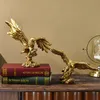 Dekorativa föremål Figurer Harts Golden Eagle Statues American Retro Animal Figurines Interior Home Office Bedroom Desktop Decor Objekt Skulpturer 231030