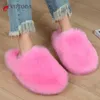 Tofflor Vinterkvinnor Päls tofflor Furry Raccoon Päls Slides Faux Fur Plush Fuzzy Flip Flop Warm Fluffy Slipper Luxury Shoes Woman 231027