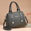 Fashionable Korean version of women's versatile one shoulder crossbody bag, autumn and winter handbag, grand and personalized bag, women's 2023 new trend 231030