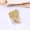 Bagues de cluster Fashion Commuter Cuivre Plaqué Or 18 carats Micro-Set Zircon Vierge Marie Image Bague Ouverte Religieux