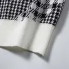 Ss 2024 толстовка с капюшоном Женские и мужские дизайнерские свитера Ретро Классическая роскошная толстовка Мужская рука с вышивкой букв на шее Удобный высококачественный джемпер