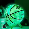 Palline riflettenti Glow Basket Taglia 5 6 7 Outdoor Street Cool Glowing Luminoso Palloni da basket Bambino Gioventù Adulti Regalo gratuito 231030