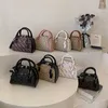 2023 Neue Damen-Handtasche, Umhängetasche, kleiner Brief, Taschen, Shop, Umhängetasche, Ausverkauf