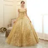 Złote Puffy Quinceanera sukienki księżniczki z ramiona kryształowa suknia balowa koronka up plus size słodka 15 16 długi bal maturalny destidos de 15 anos