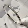 Bangle European Exquisite Jewelry 925 Sterling Silver White Fritillary Snake Bracelet Ladies Fashion Brand Luxury Jewelry 231027