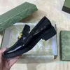 Mocasines de diseñador, mocasines, mocasines, mocasines de mujer con bordado de abeja, resbalón de cuero negro en cómodas mulas, zapatillas, sandalias