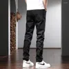 Jeans para hombres Verano Negro Hombres Casual Slim Fit Pantalones de mezclilla rectos Estilo coreano Pantalones de color sólido simple