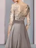 Khaki A-Line Mother of the Bride Dress 2023 Wedding Guest Party Gowns Elegant Scoop Neck Te TEA Längd Satin spetsar Half Sleeve With Bow Robe de Soiree 0431