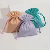 Cadeau cadeau 5pcs Flanelle Bijoux Organisateur Sacs 7x9cm Pochettes d'emballage pour maquillage Mariage Faveur Sac de bonbons peut logo personnalisé